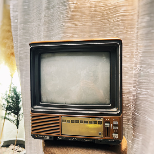 昭和のテレビインテリアにいかが レトロ液晶テレビ、エディオンネットショップから限定発売 家電