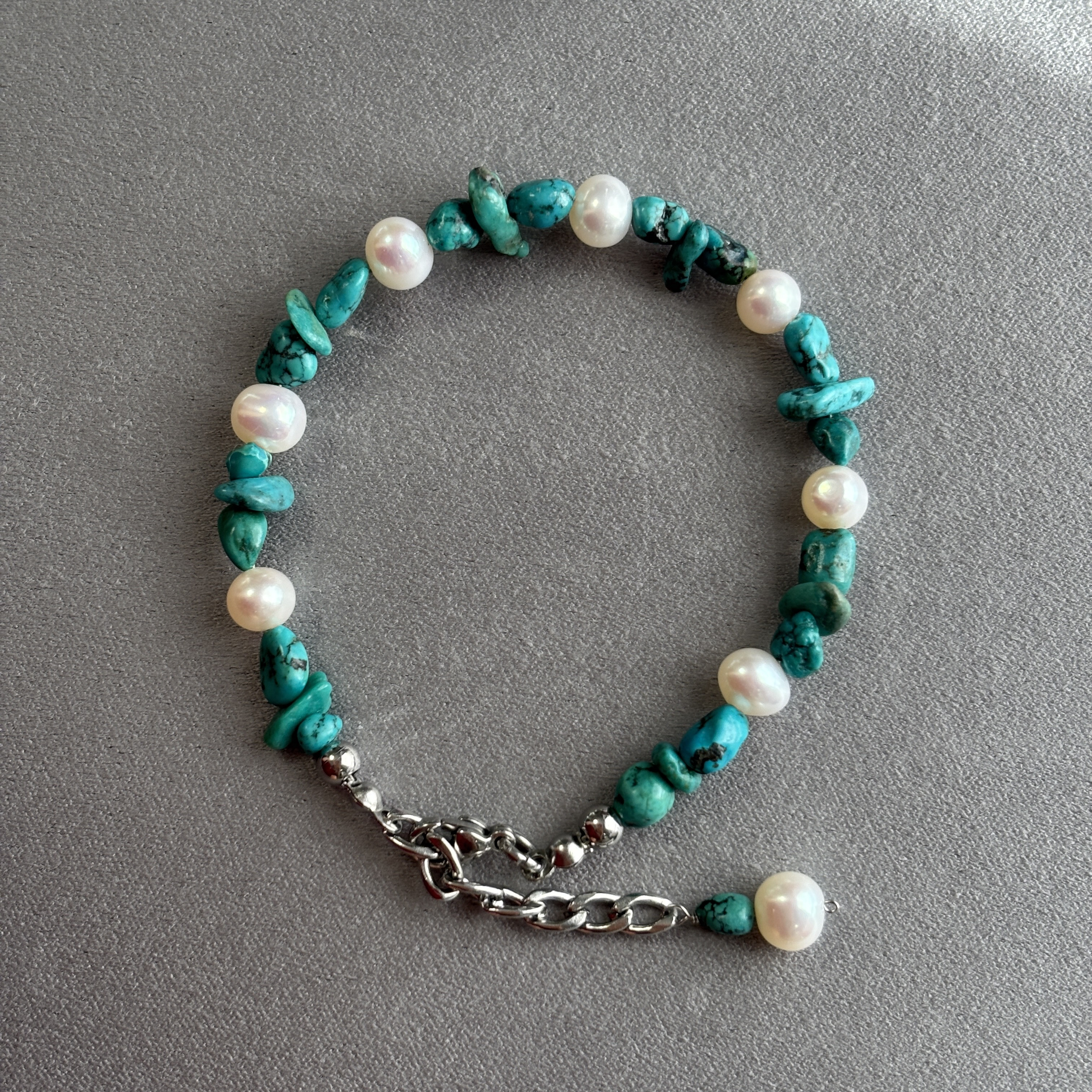 【天然石】かっこ可愛いフーベイターコイズ×淡水パール ステンレスブレスレット＊サイズ調整無料＊