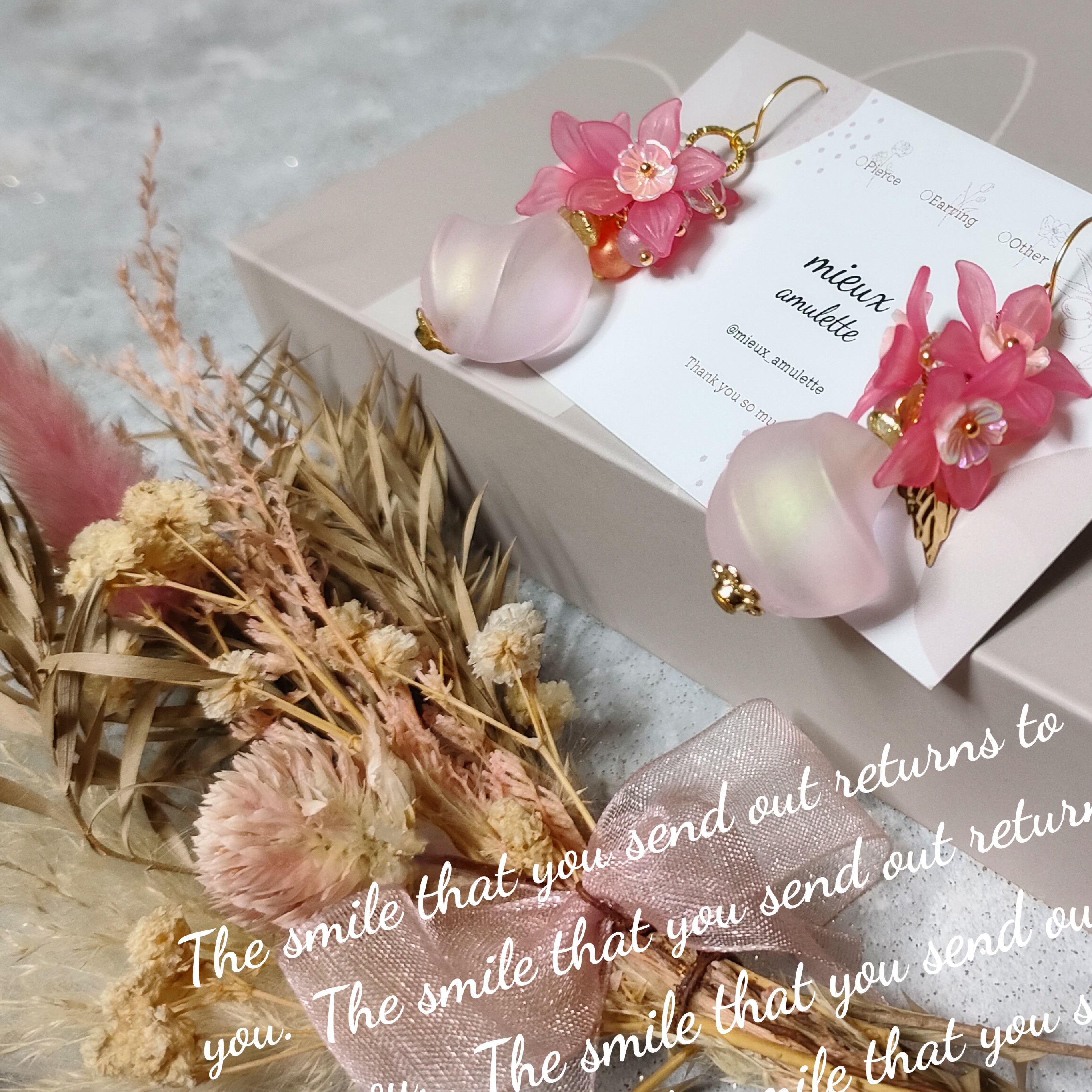 ピンク フラワー ピアス イヤリング 1点物アクセサリー 推し活