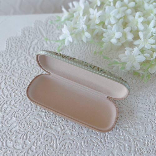 ウィリアムモリス.メガネケース／カルトナージュ 再販】ウィリアムモリス メガネケース メガネケース アトリエ ✽ 小春