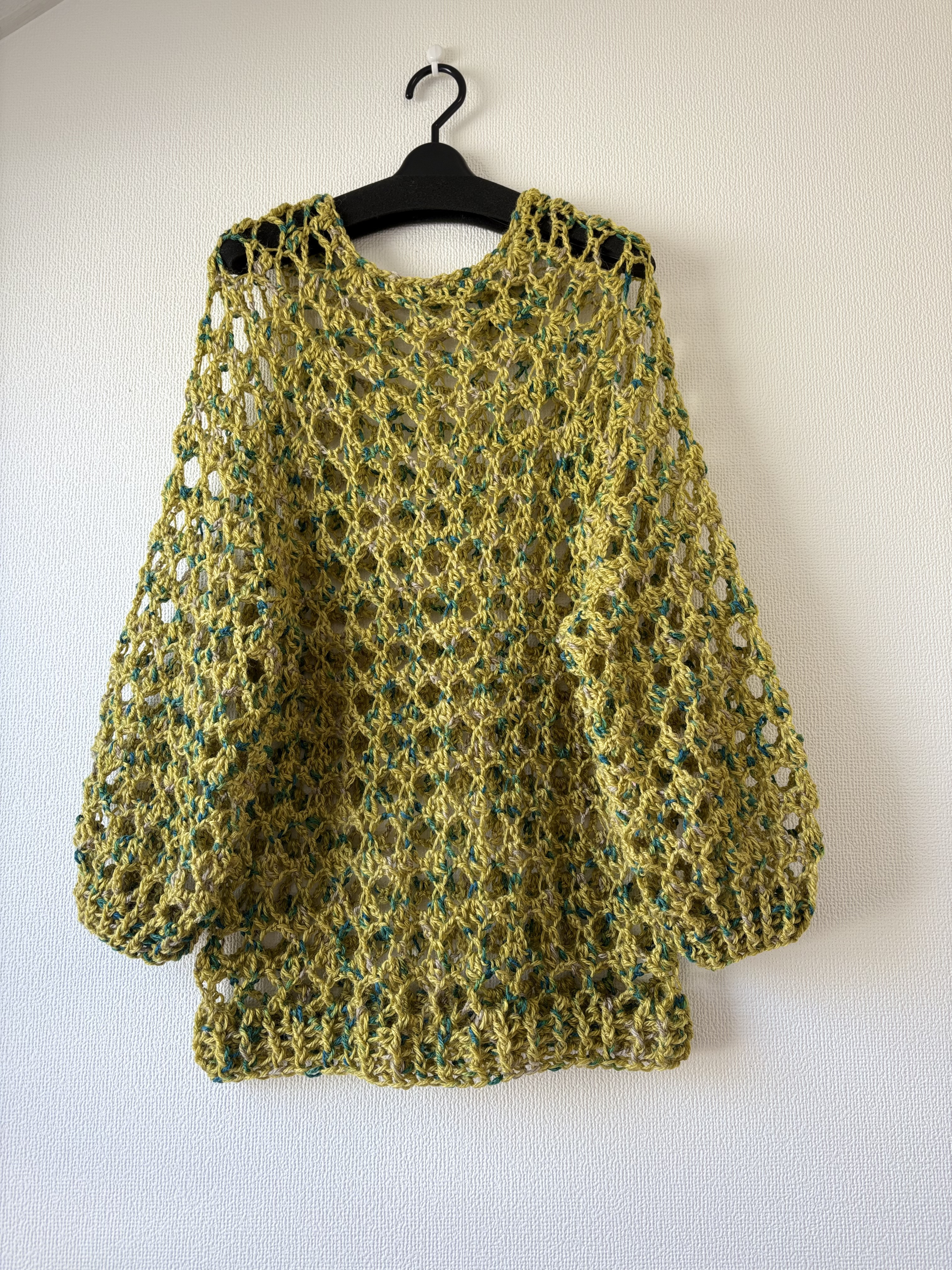 ☆handmade☆手編み イエローカラー穴あきデザインニット