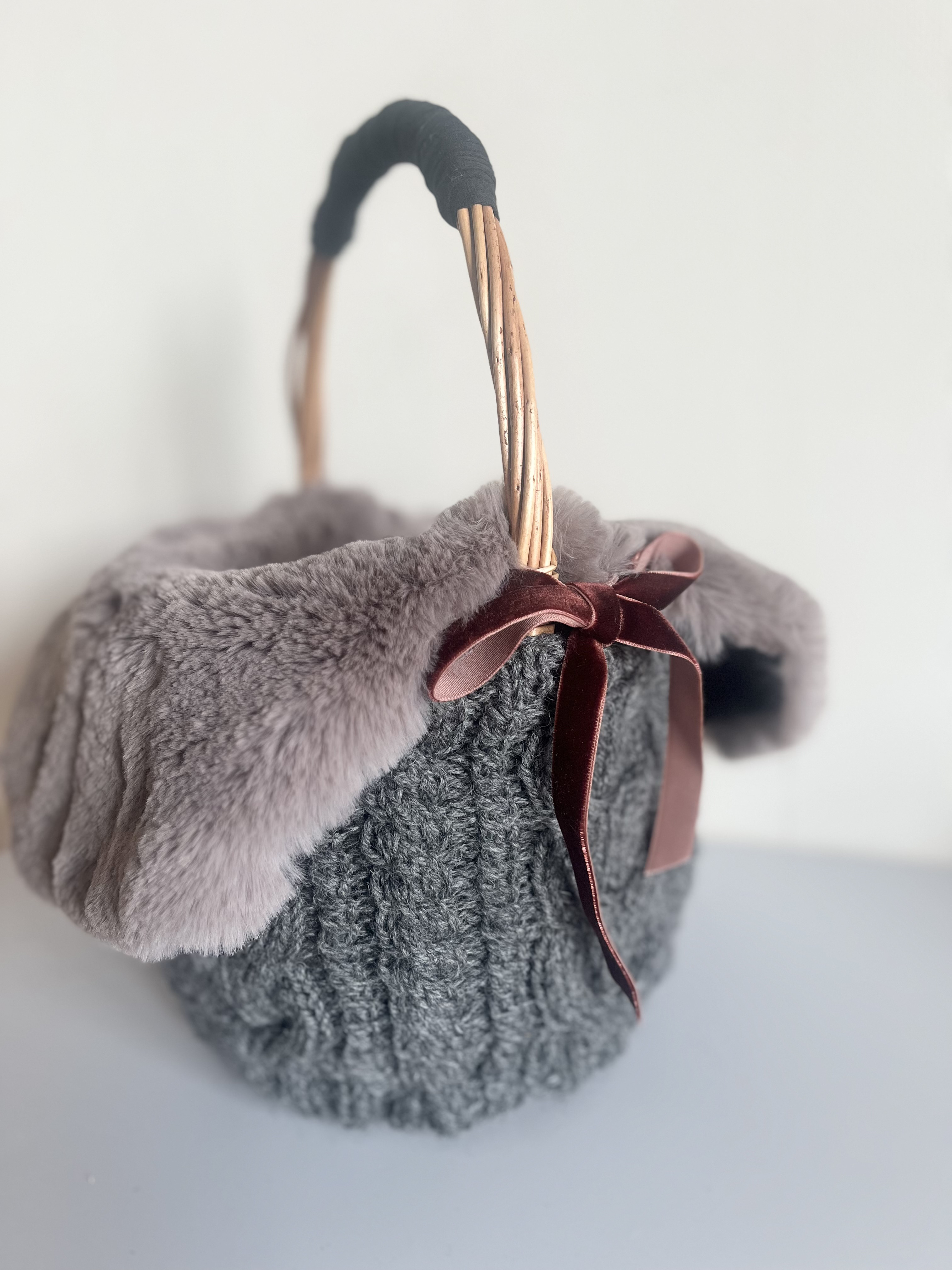 ラスト1点‼️即納‼️極上ファー付きコロンバスケット★パープルグレーファー&グレーニット