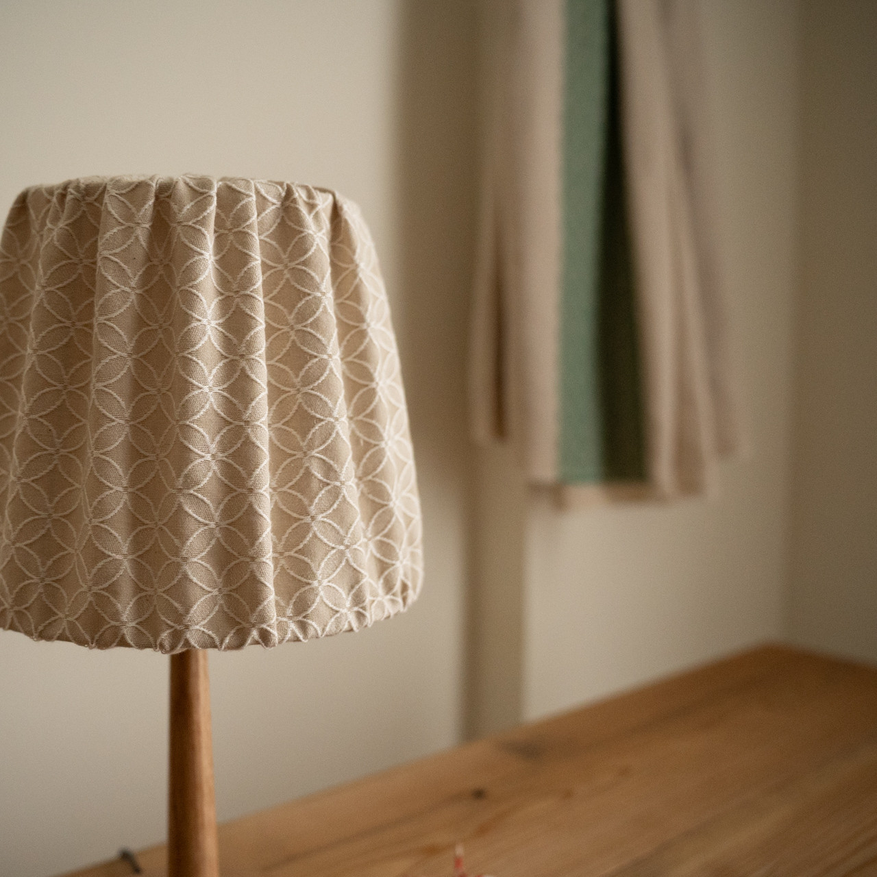 No.15／あさがお　一から織り上げた生地で作ったテーブルライト 16,800円