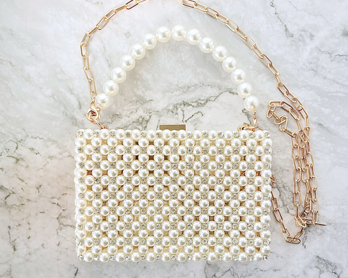 美品　キラキラ豪華ビジューパーティーバック キラキラビジューとパールの大人クラッチバッグ☆ビーズバッグ☆結婚式