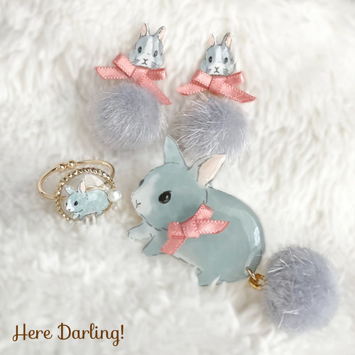 ふわふわしっぽのうさぎブローチ ブローチ HereDarling! 通販 18747236