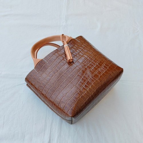 ハンドメイド レザーミニトートバッグ　XSサイズ　オリーブ（持ち手ブラウン） 楽天市場】【楽天1位】ミニトートバッグ 本革 小さめ おしゃれ