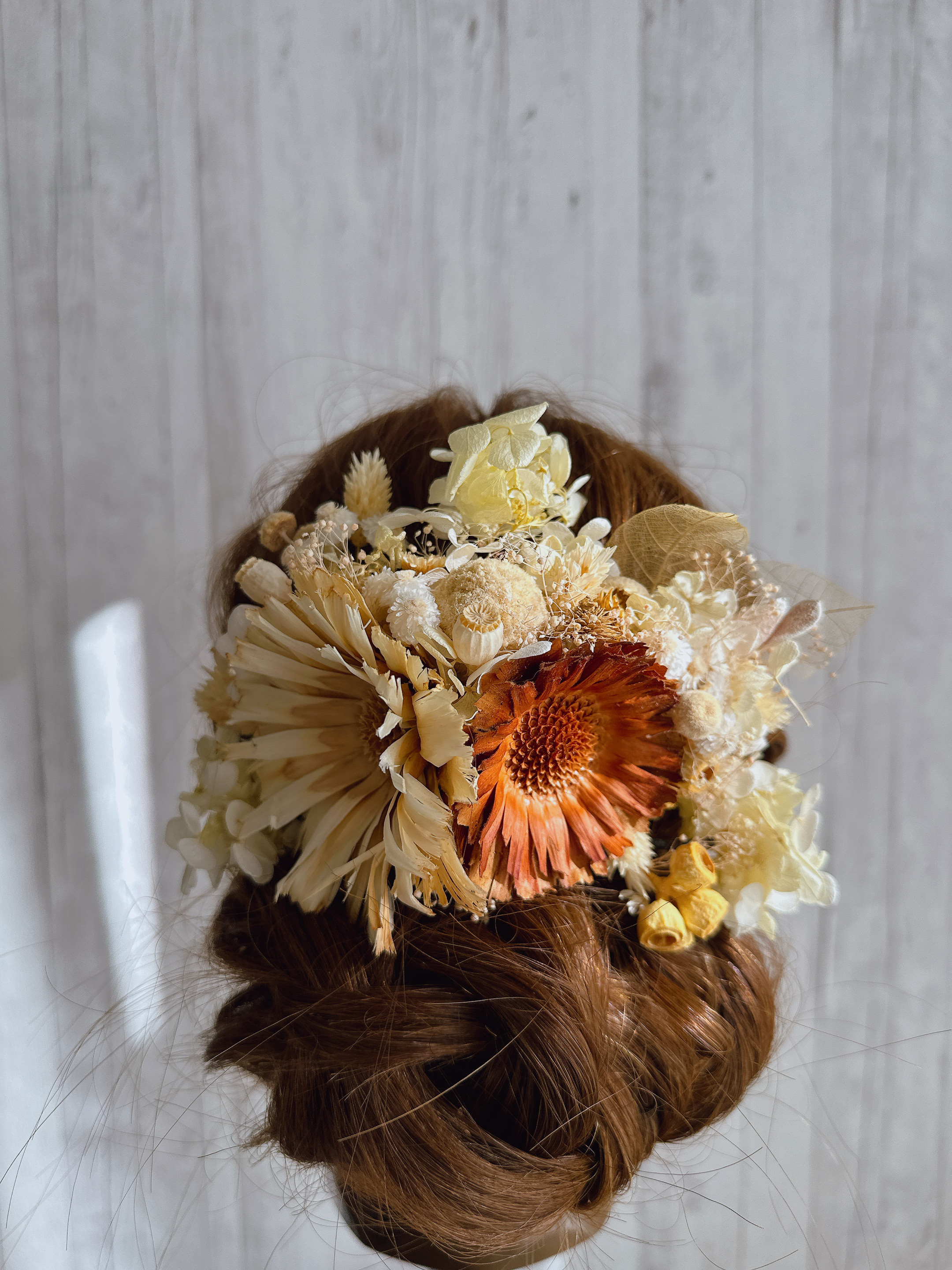 リペンスロゼッタのドライフラワーのボリューム髪飾り