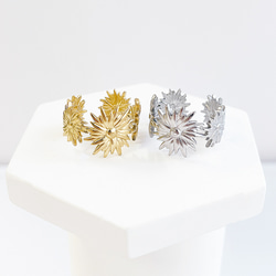選べる2色！付けっぱなしOK サンフラワーモチーフ サージカル