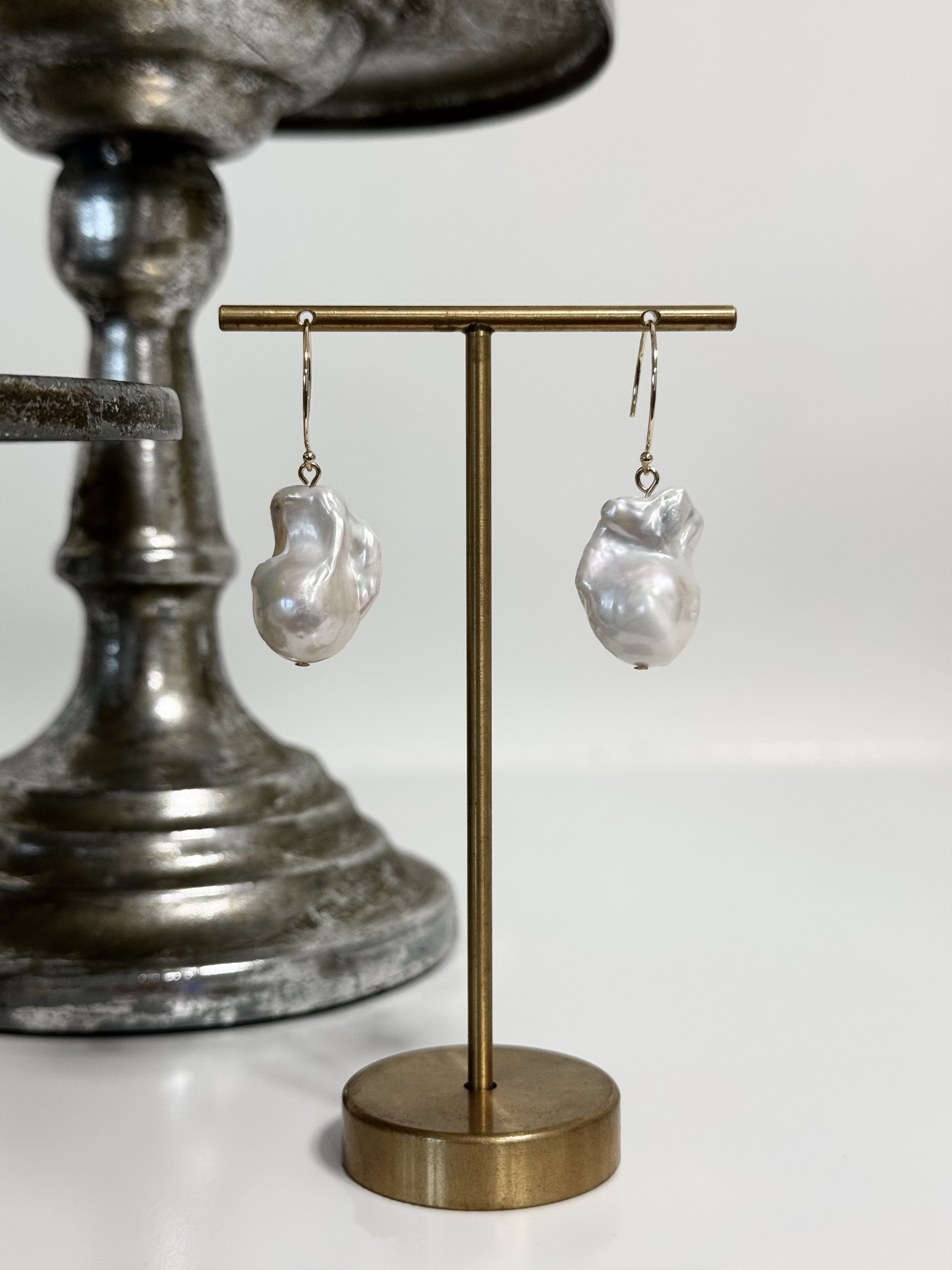 バロックパールピアス/金具変更可〈14kgf  K10  K18〉