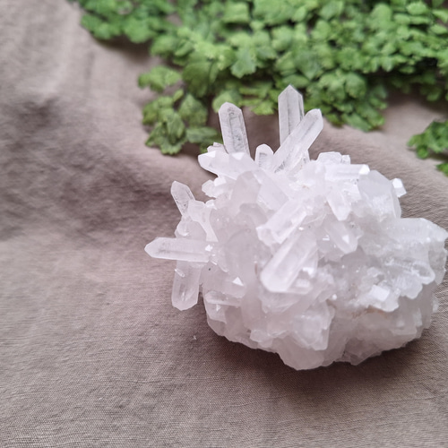 #M0-52 【 ヒマラヤ水晶 】すぐ飾れる！ 水晶クラスター 浄化 3点セット M0-52 【 ヒマラヤ水晶 】すぐ飾れる！ 水晶クラスター 浄化 3点セット