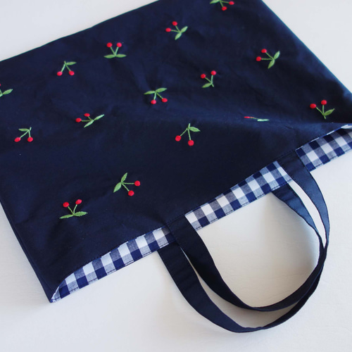 レッスンバッグ さくらんぼ 刺繍 ネイビー ギンガムチェック