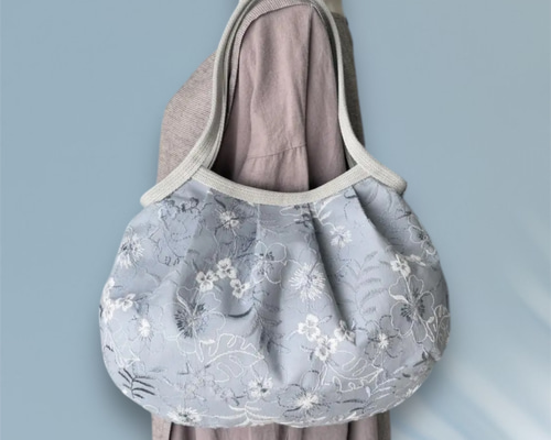 コロンと可愛いショルダーグラニーバッグ 可愛いお花の刺繍レース