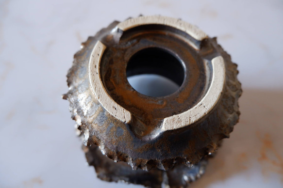 3.5号燻し金彩羽衣鉢780　塊根植物　多肉植物　盆栽　植木鉢　作家鉢　沖縄 6枚目の画像