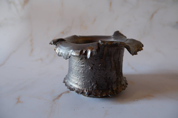 3.5号燻し金彩羽衣鉢780　塊根植物　多肉植物　盆栽　植木鉢　作家鉢　沖縄 3枚目の画像