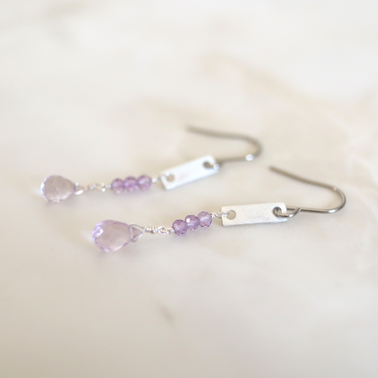 ネットショップ限定販売　チタン　ピアス　アメジスト　２月誕生石　シルバーオリジナルパーツ