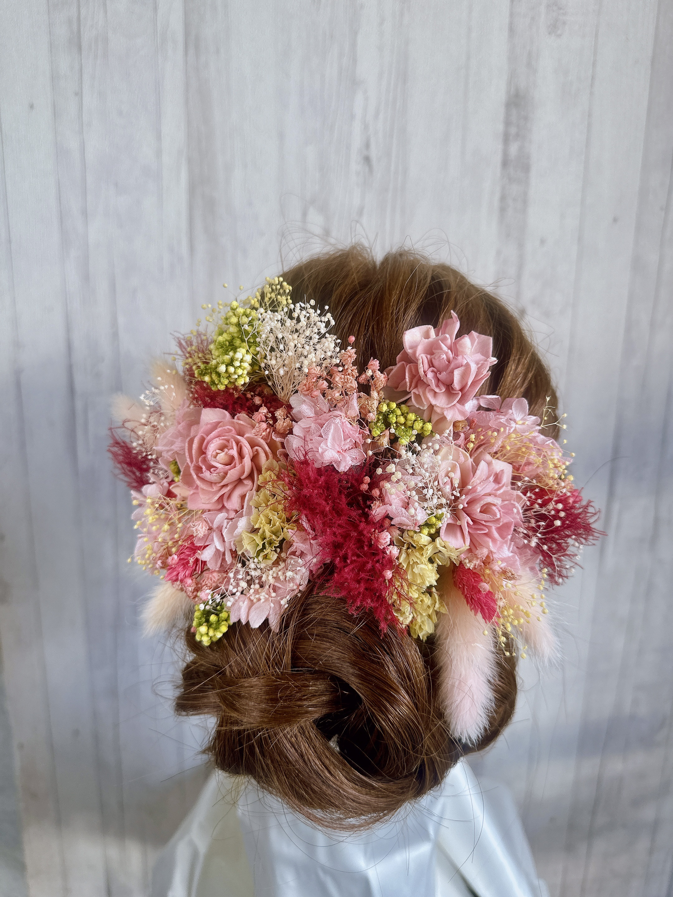 ピンクとイエローのドライフラワーのヘッドドレス