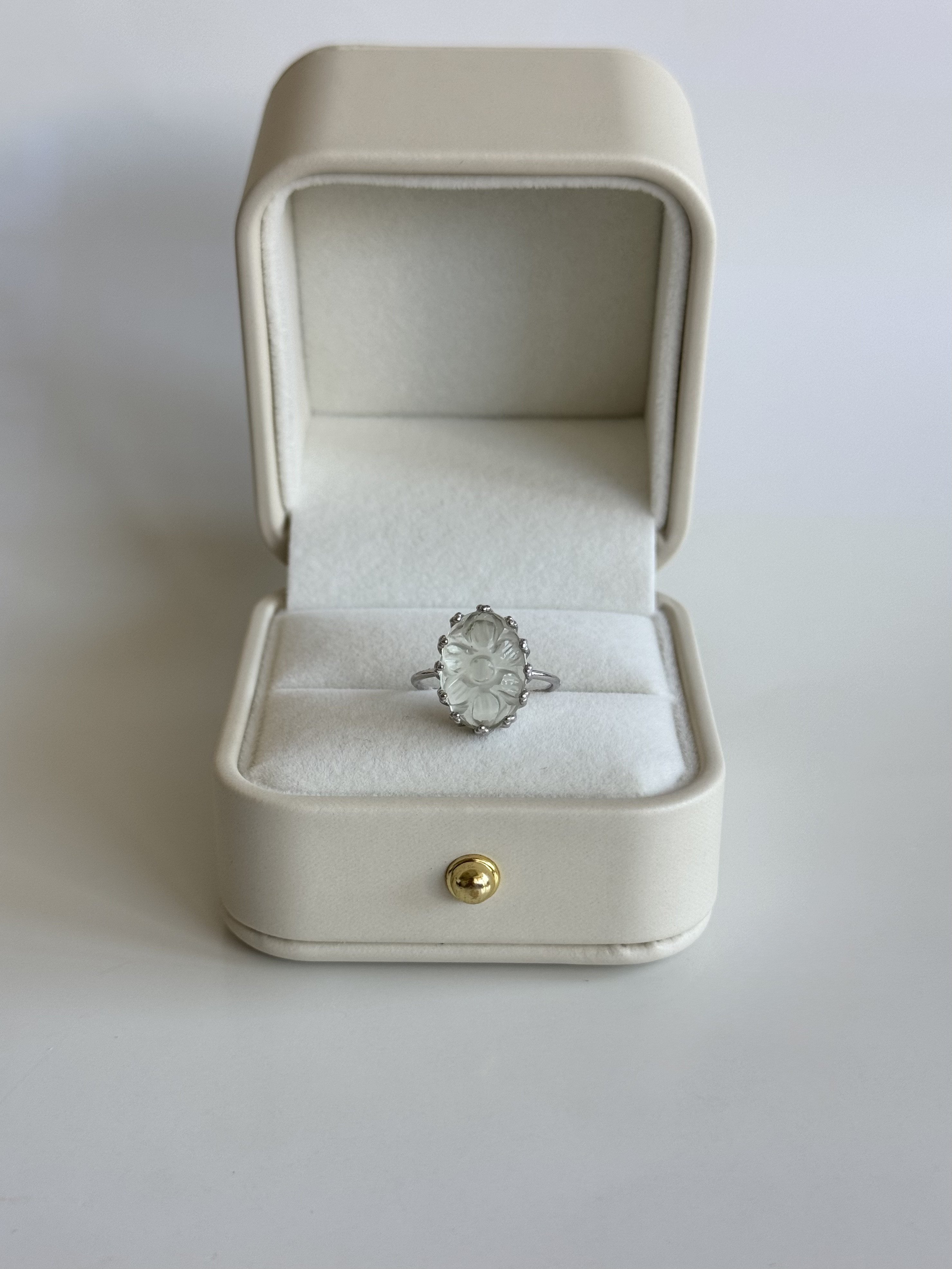 グリーンアメジストのオーバルカボションリング〈Silver925・18KGP〉