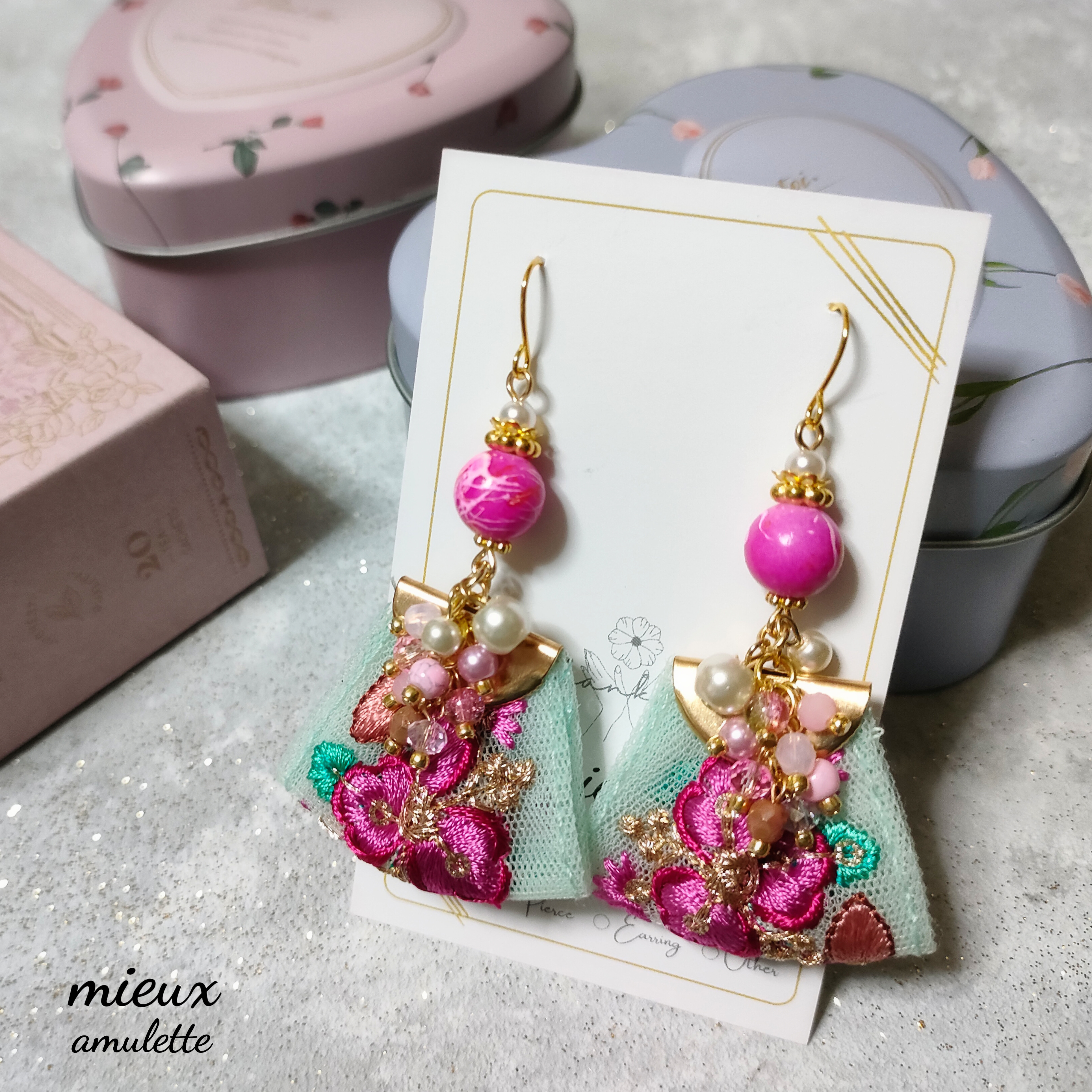 ピンク リボン 花 ピアス イヤリング 1点物アクセサリー ハンドメイド 着物 和服 成人式 ウェディングアクセサリー