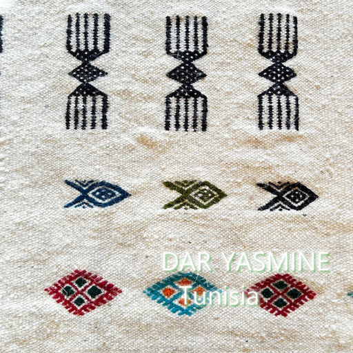 手織りキリム　お守りがたくさん並んでる　 ガフサ102　約65.5×127cm