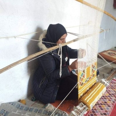 手織りキリム　お守りがたくさん並んでる　 ガフサ102　約65.5×127cm