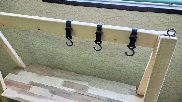 キャンプや車中泊などアウトドアで活躍！　天然木の折り畳み式カウンターテーブル　サイズS　 9枚目の画像