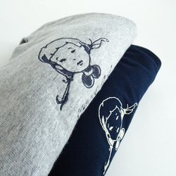 雙色刺繡長袖T卹 <太空女孩> 第2張的照片