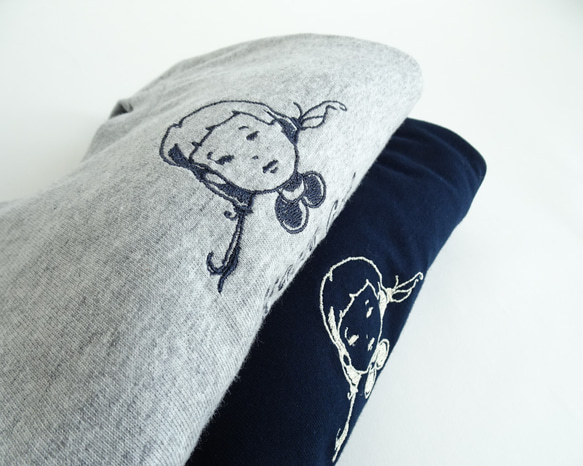 雙色刺繡長袖T卹 <太空女孩> 第2張的照片
