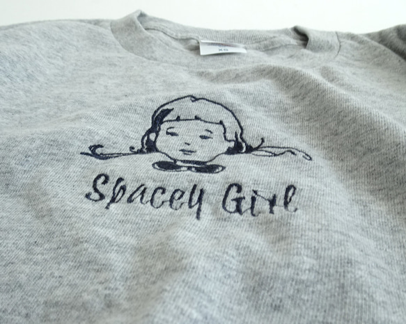 雙色刺繡長袖T卹 <太空女孩> 第5張的照片