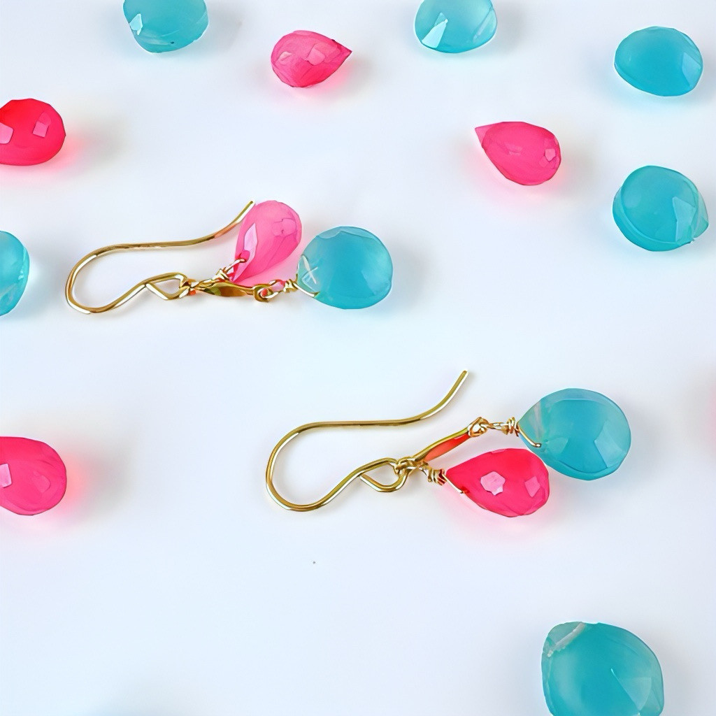 キャンディーカラ－のカルセドニーピアス14KGF(ピンク・ブルー）