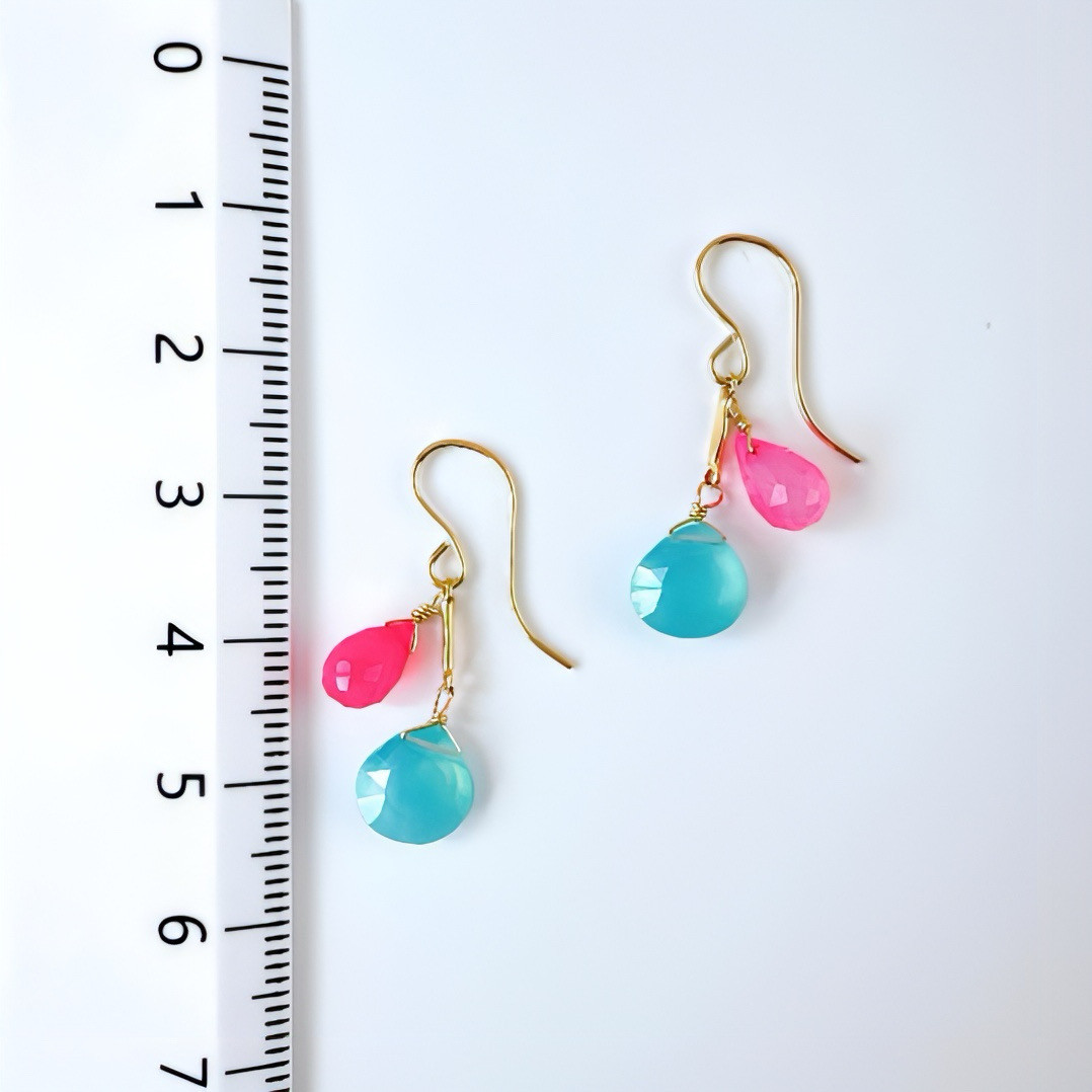 キャンディーカラ－のカルセドニーピアス14KGF(ピンク・ブルー）