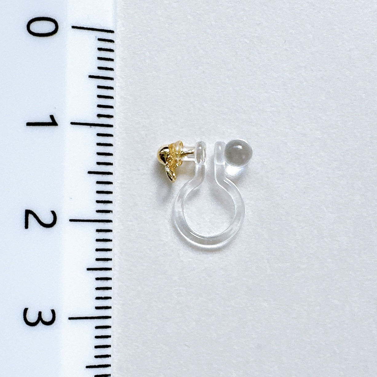 キャンディーカラ－のカルセドニーピアス14KGF(ピンク・ブルー）