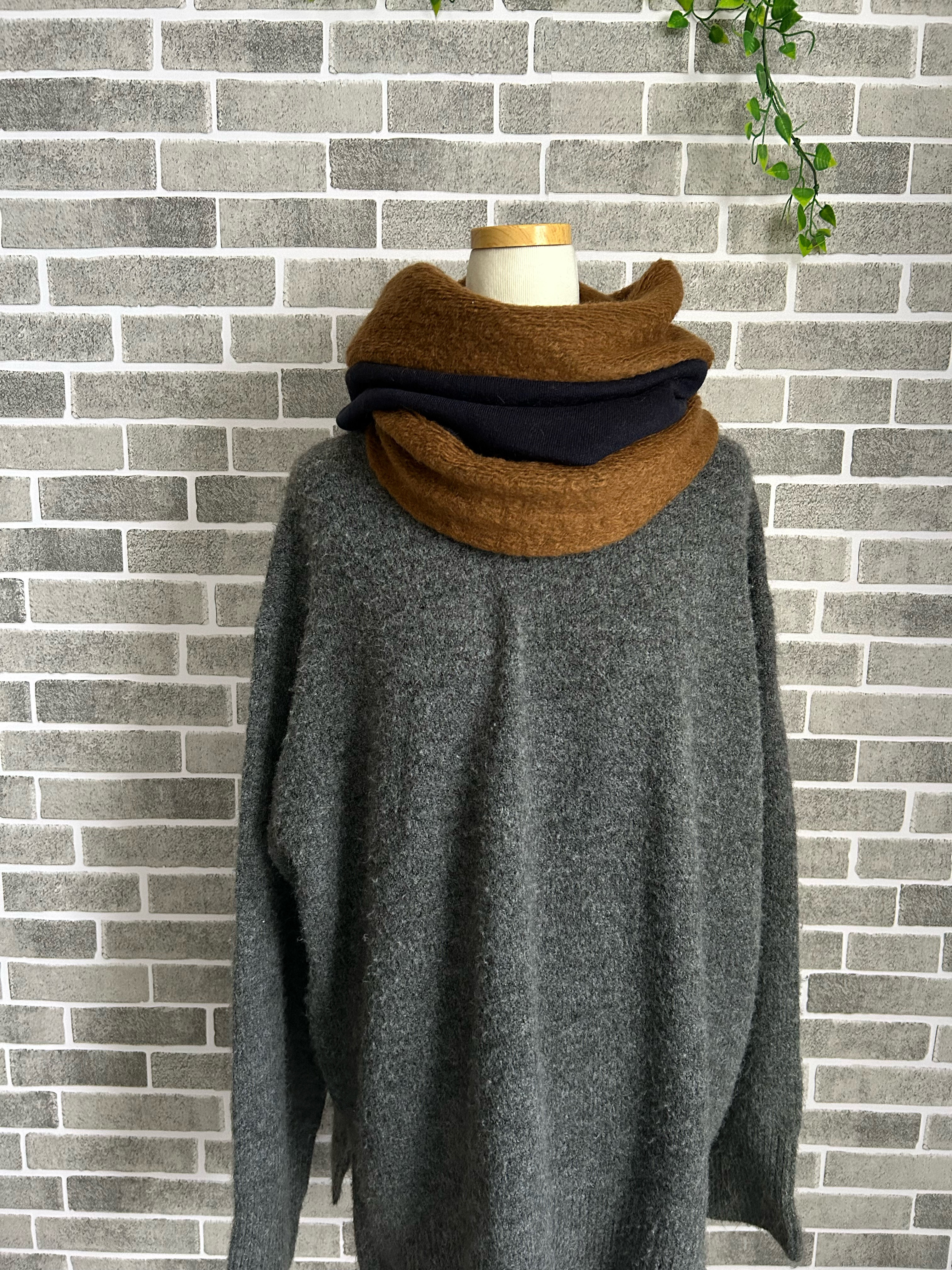 キャメルモヘアウールニット＆ネイビーニットロングスヌードマフラー