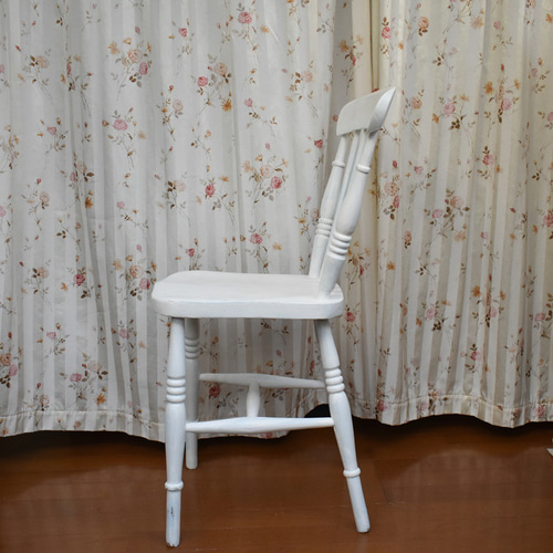 販売終了品！ホワイト　木製カントリーチェア　アンティーク　シャビー 販売終了品！ホワイト 木製カントリーチェア アンティーク シャビー