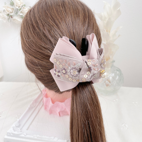 インド刺繍リボンのバンスクリップ ベージュ 大人可愛い 上品 リボン