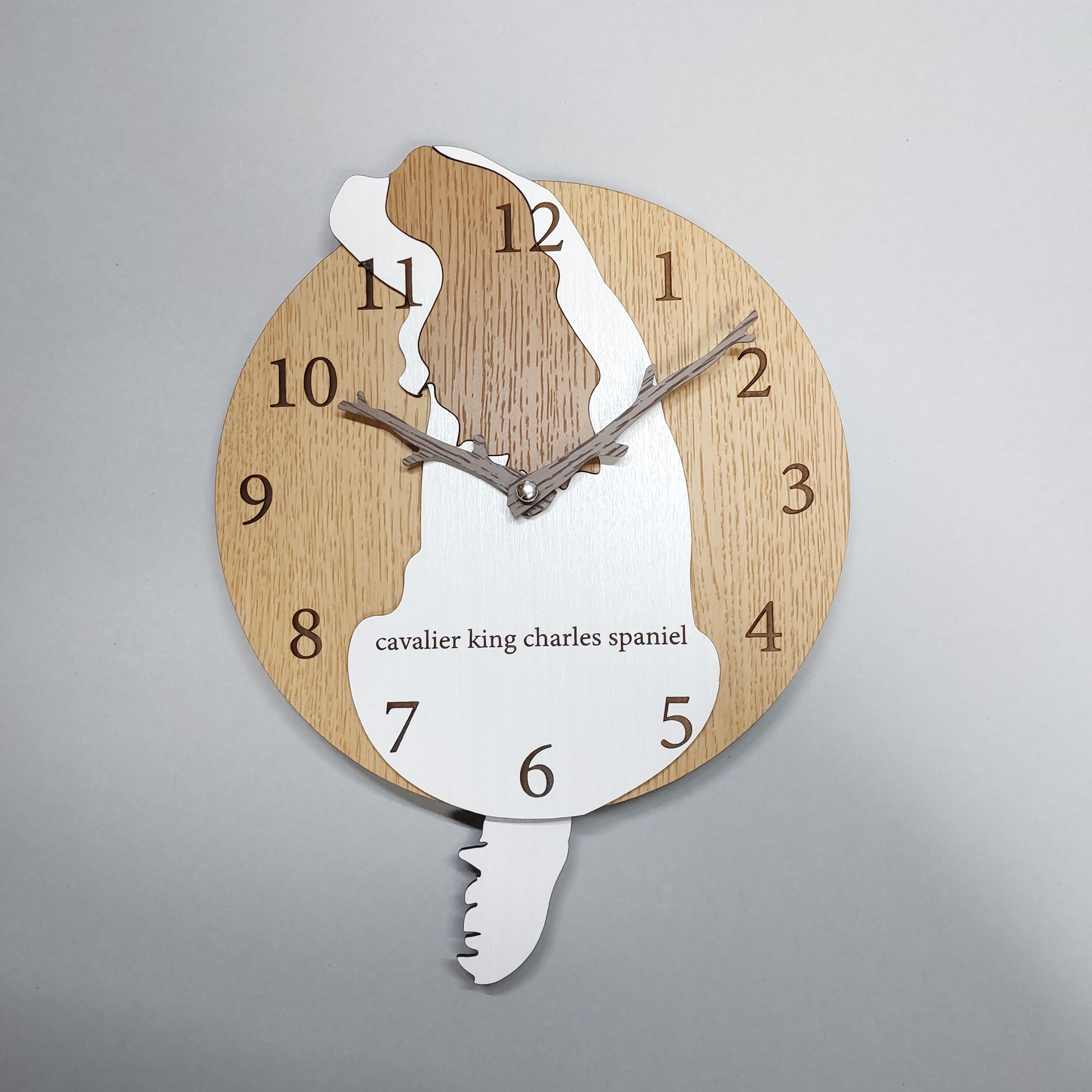 【期間限定値下げ3000円引き】【静音タイプに変更可】名入れ・文字入れ　しっぽが振り子　掛け時計 　キャバリア