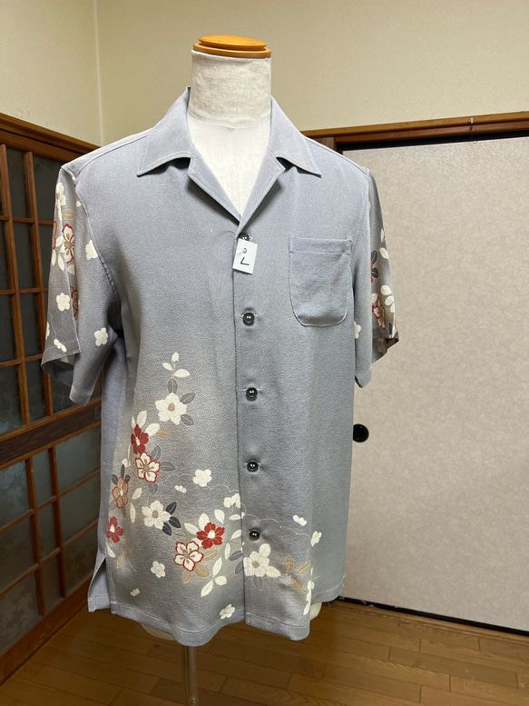 着物素材リメイク作品、アロハシャツ、花柄模様、グレー色、1点物作品  