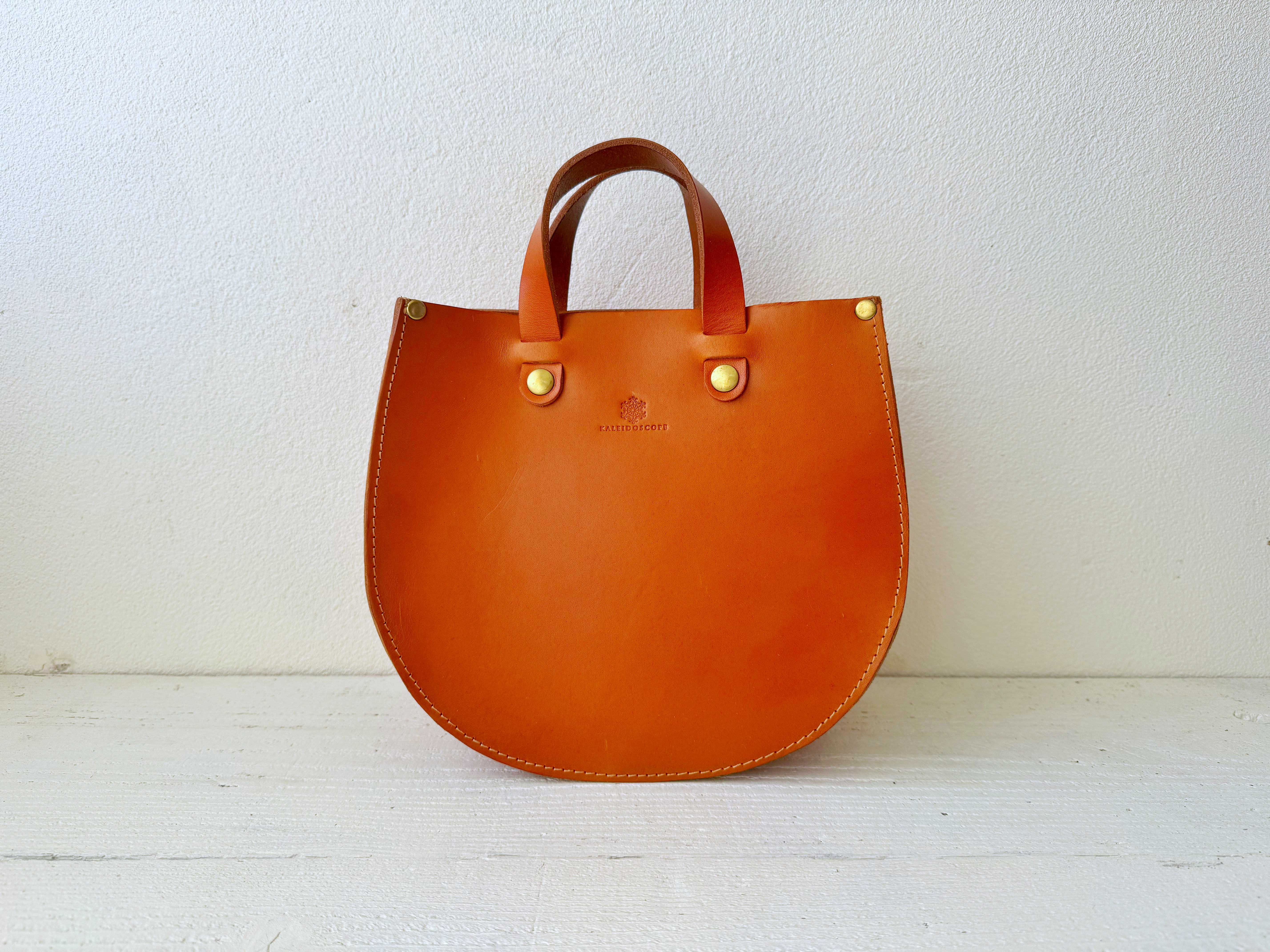 【受注製作（製作期間約3ヶ月前後）】栃木レザーのエッジトートバッグ『SUI〜horseshoes』M（飴色キャメル）