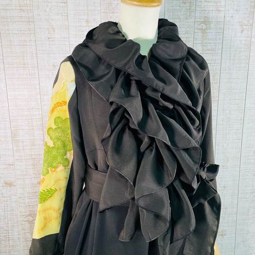 LL 着物リメイク 正絹 灰黒刺繍附下げ シンプルゆったりワンピース 着物リメイク＊手描き山岳渓谷模様刺繍正絹黒留袖ワンピースL