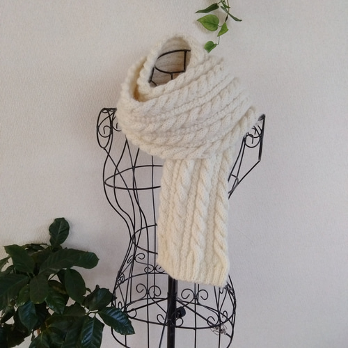 ウール100%#オシャレさんの冬の白#アラン模様#ロングマフラー マフラー