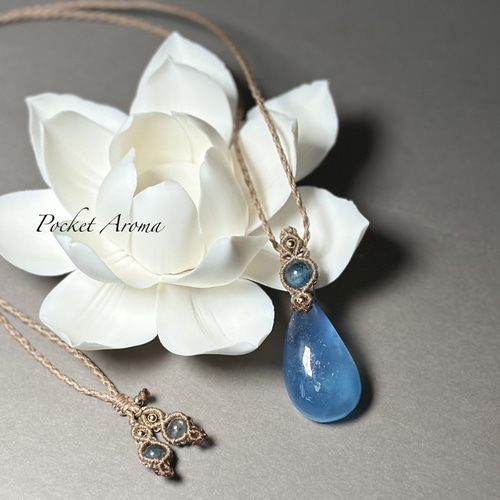 静雫』アクアマリンとダークブルーアクアマリンのマクラメペンダント