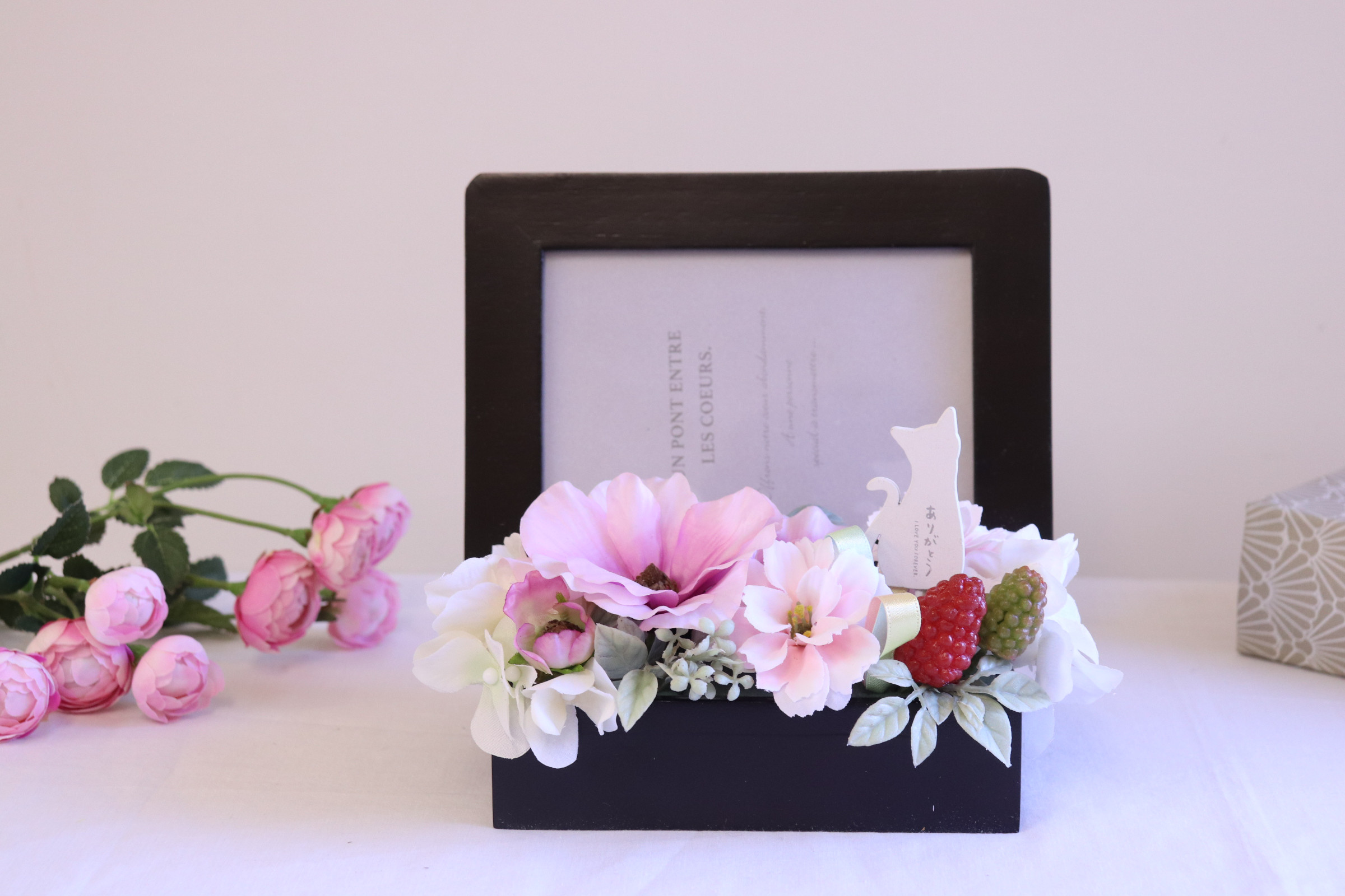 ペットお悔やみ　お供え　虹の橋　写真立て　フォトフレーム　ピンク　かわいい