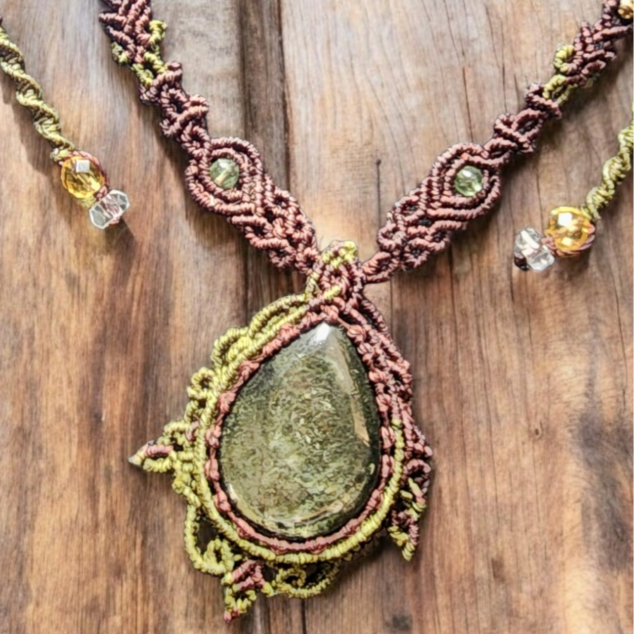 「照希望」グリーンマイカ　ナチュラルネックレス　n144