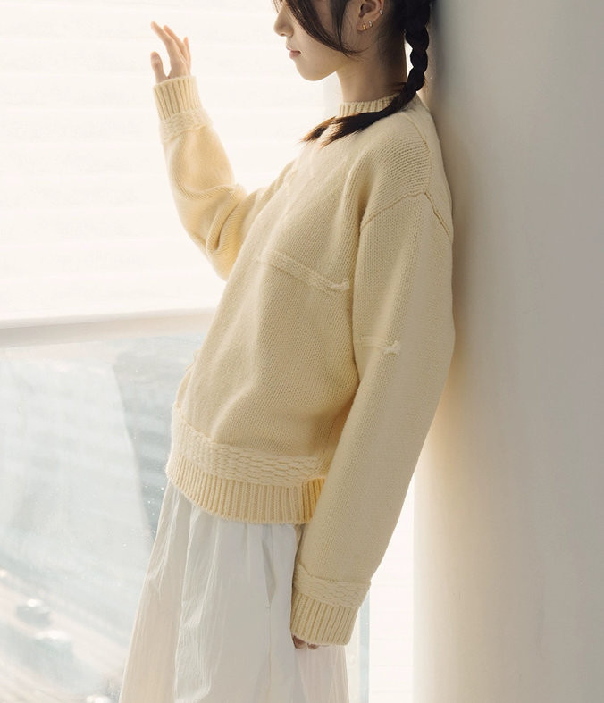 立体編み＆フリンジの一味違うニット使い♪クルーネックセーター イエロー