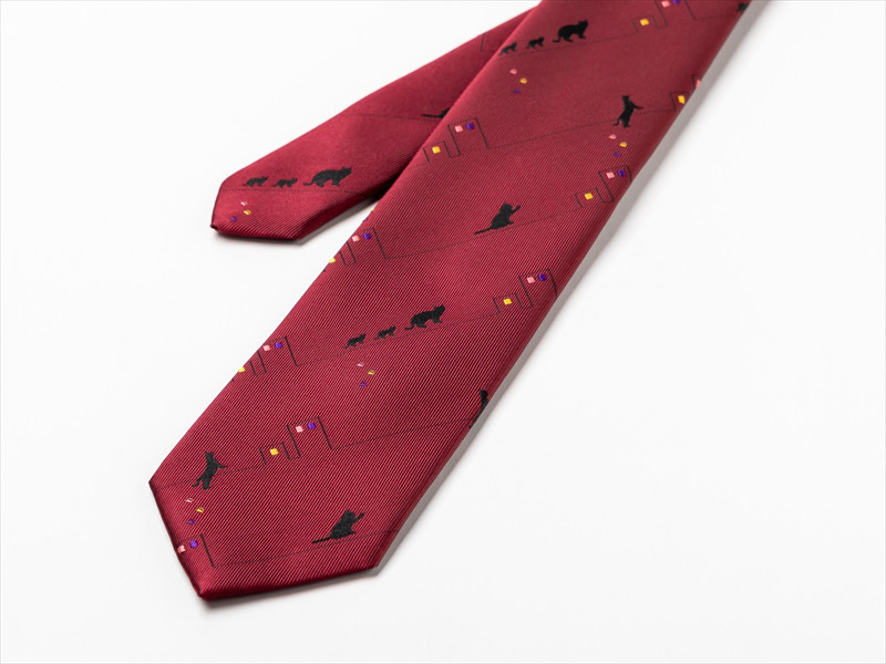 シルクネクタイ　ネコ柄　エンジ　ギフト　ネーム刺繍　INOKUCHI1567　イノクチ　高級ネクタイ