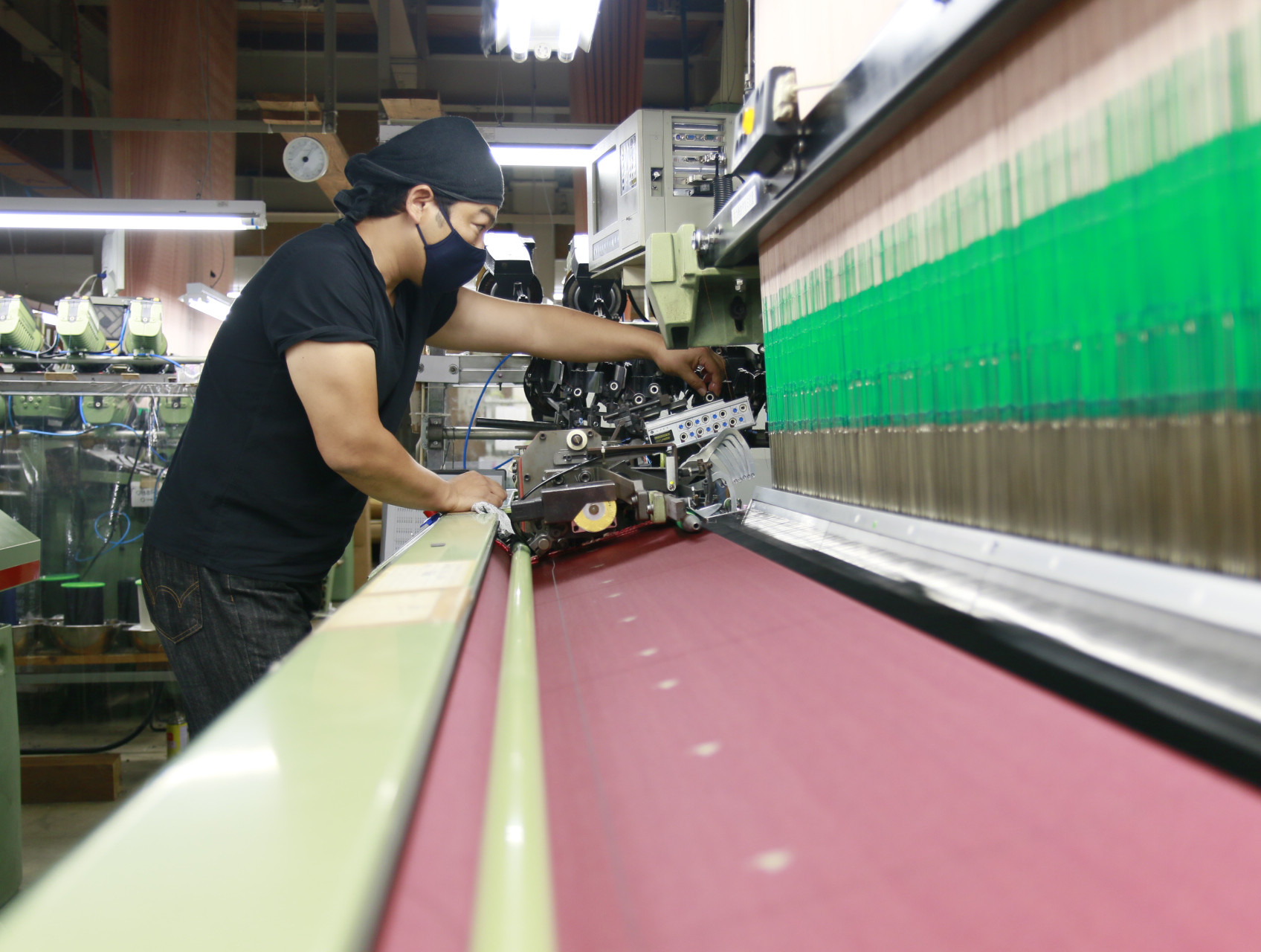 シルクネクタイ　ネコ柄　エンジ　ギフト　ネーム刺繍　INOKUCHI1567　イノクチ　高級ネクタイ