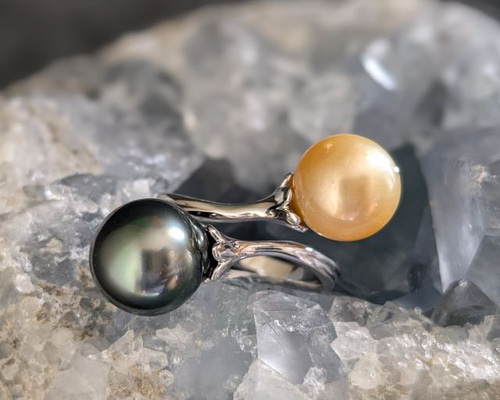 ダイア埋め込み白蝶ゴールド真珠＆黒蝶真珠リング/SV South Sea Pearls