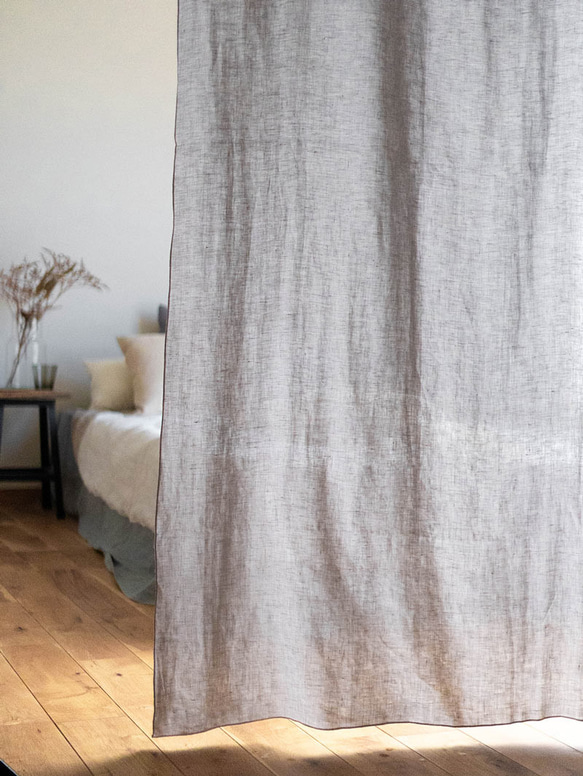 薄くて透けにくいリネンのクリップ留めカーテン（Lサイズ　130×230cm）　目隠し　間仕切　のれん 15枚目の画像