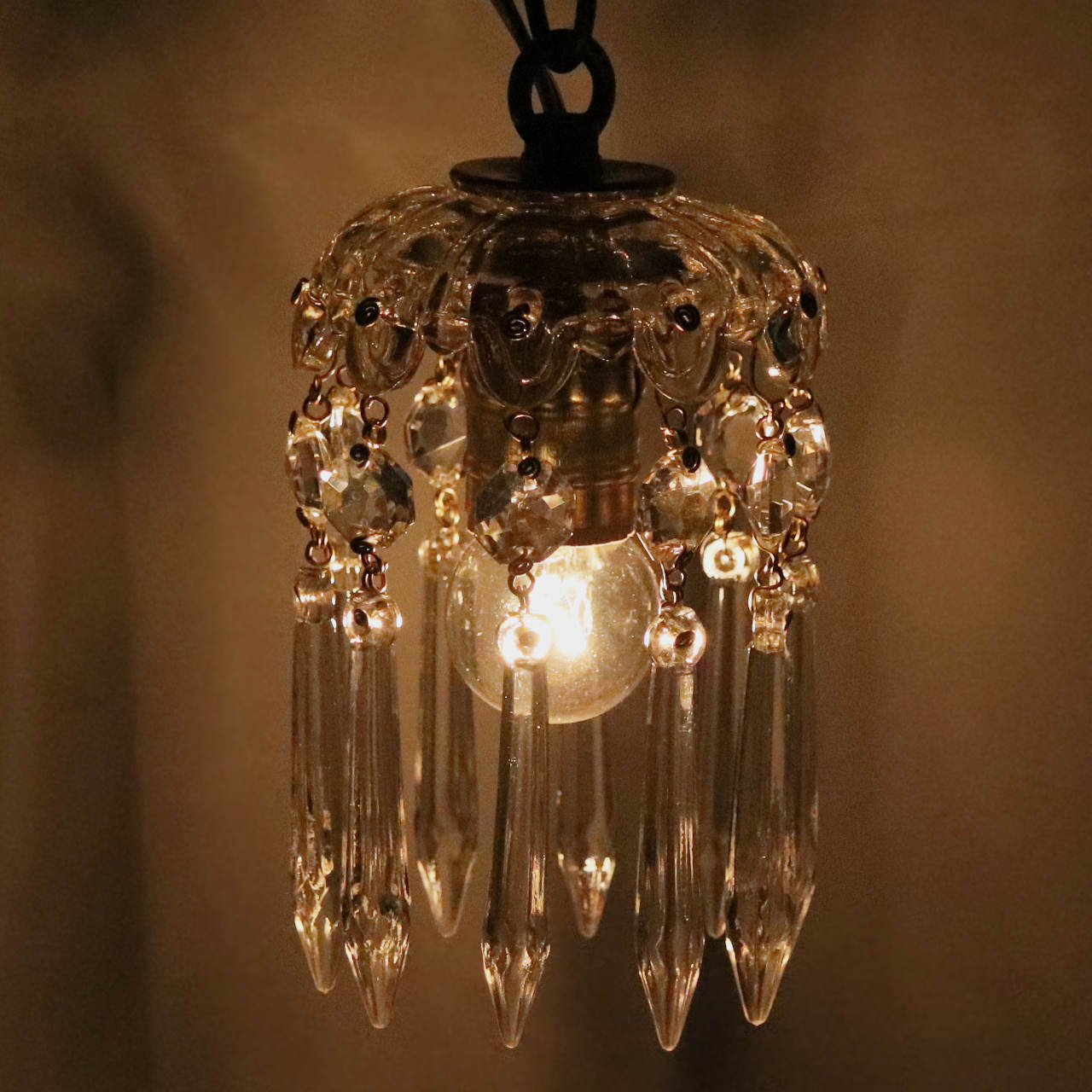 ヴィンテージミニシャンデリアペンダントライトガラス製アロープリズム｜店舗・天井・吊下げ照明・アンティーク・キラキラ・硝子