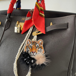 ゴージャス虎さんのブローチ 刺繍ブローチ ビーズブローチ  バッグチャームキーホルダー トラ ファー 9枚目の画像