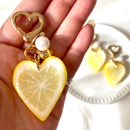 ハートレモンのカラビナ♡ キーホルダー 1個 食品サンプル フルーツ